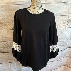 Pete Black Top w White Crochet Trim Size XS Boutique Brand